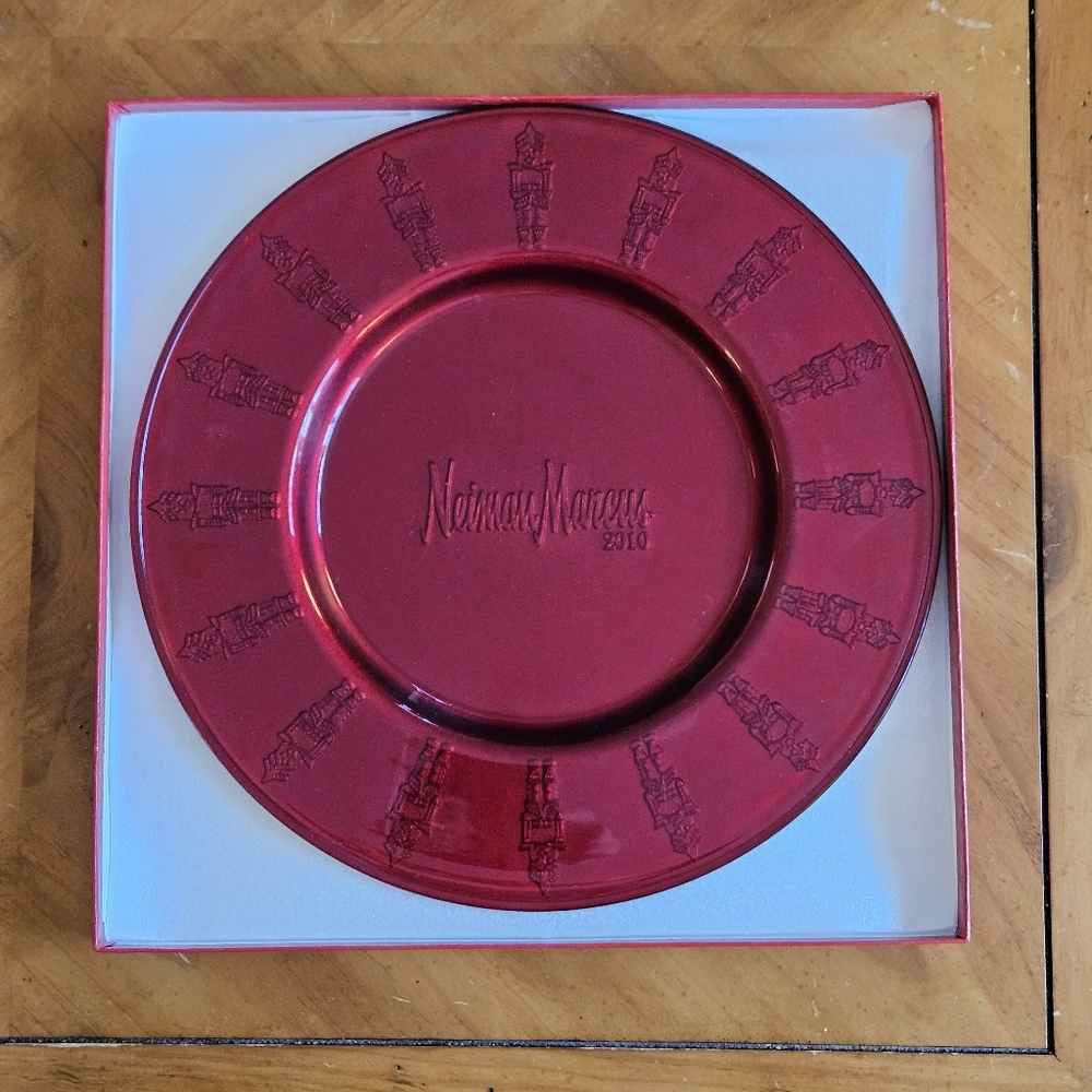 Neiman Marcus Christmas Red 13.25" Decorative Holiday Plate